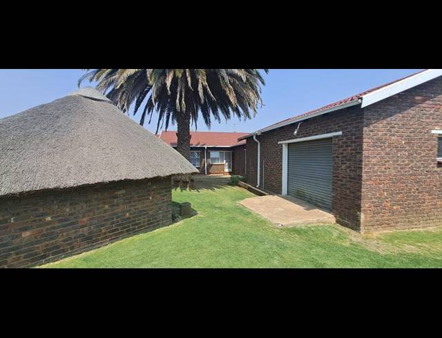 3 BEDROOM HOUSE FOR SALE IN ELSPARK